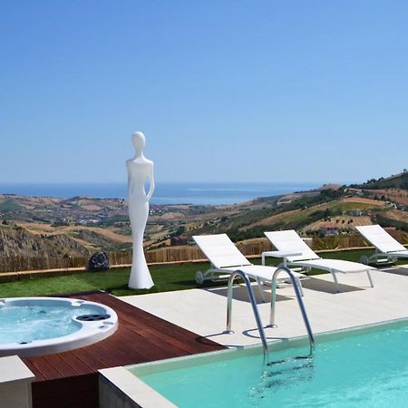 B&B & Spa Novantadieci Club (Adults Only) Atri Buitenkant foto