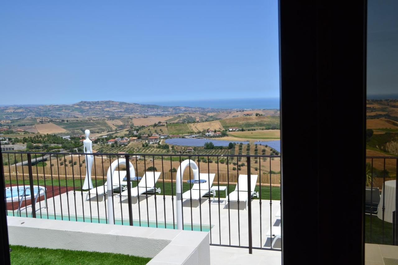 B&B & Spa Novantadieci Club (Adults Only) Atri Buitenkant foto