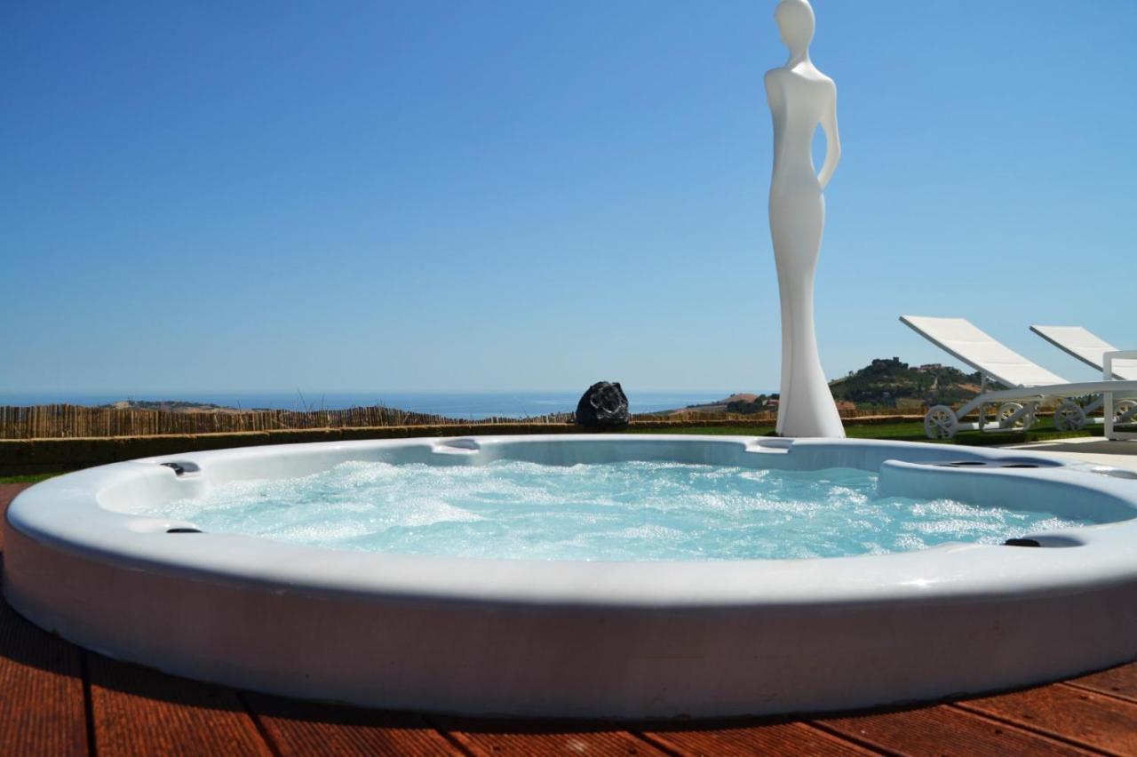 B&B & Spa Novantadieci Club (Adults Only) Atri Buitenkant foto