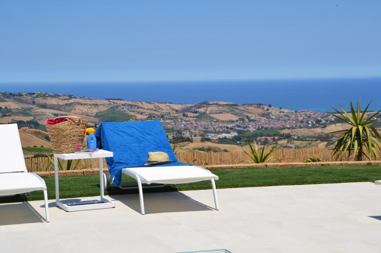 B&B & Spa Novantadieci Club (Adults Only) Atri Buitenkant foto