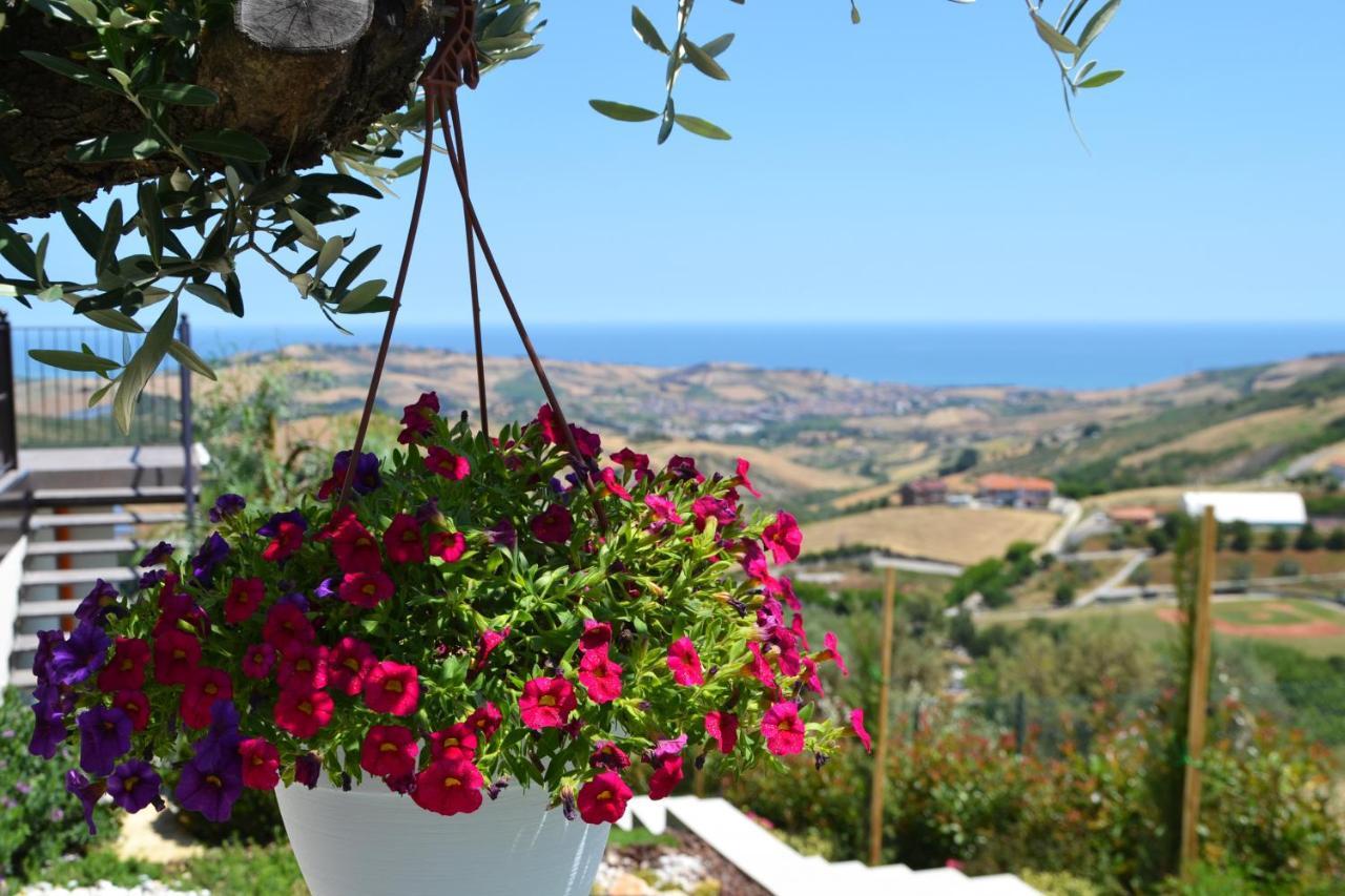 B&B & Spa Novantadieci Club (Adults Only) Atri Buitenkant foto
