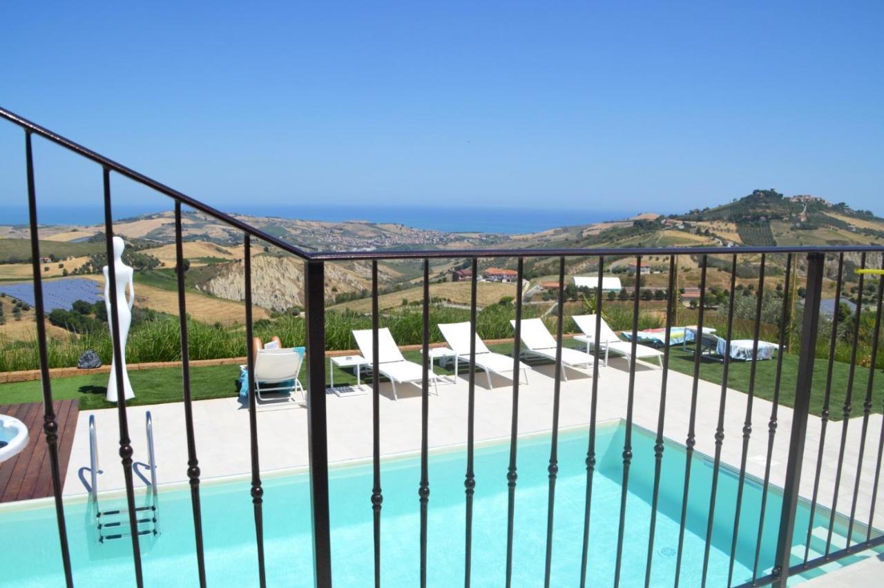 B&B & Spa Novantadieci Club (Adults Only) Atri Buitenkant foto
