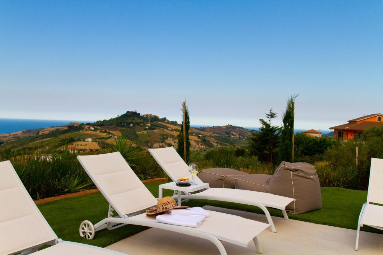 B&B & Spa Novantadieci Club (Adults Only) Atri Buitenkant foto