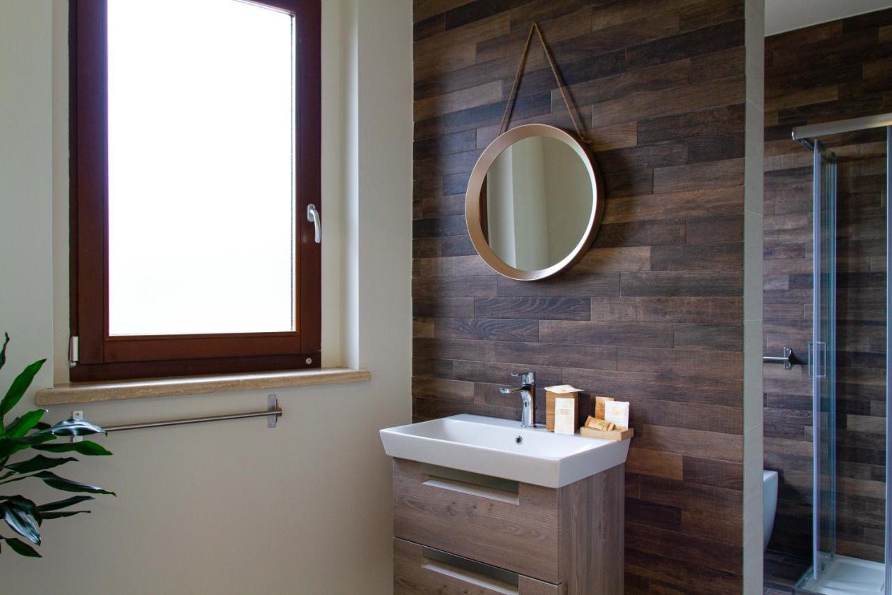 B&B & Spa Novantadieci Club (Adults Only) Atri Buitenkant foto