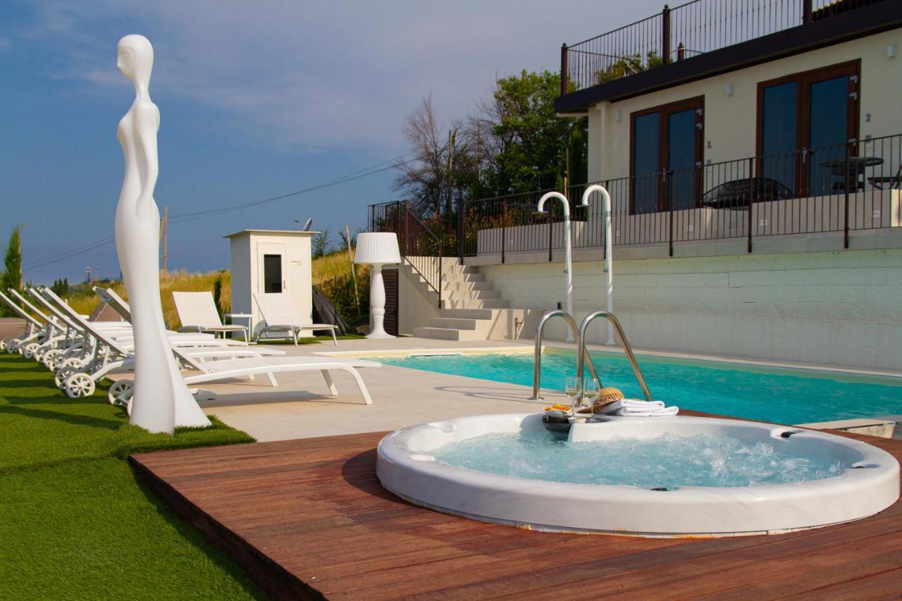 B&B & Spa Novantadieci Club (Adults Only) Atri Buitenkant foto